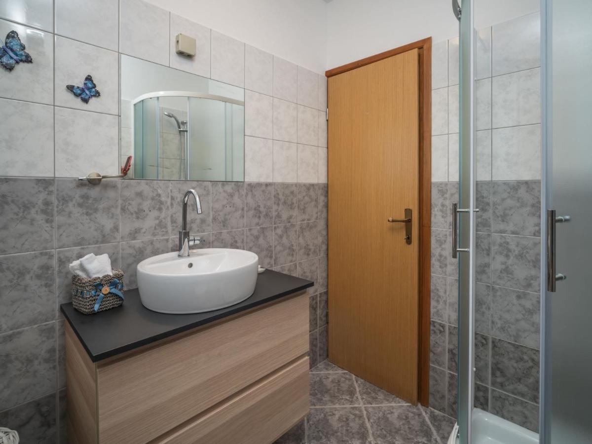 Apartment Fiore-1 By Interhome Gedići Exterior foto